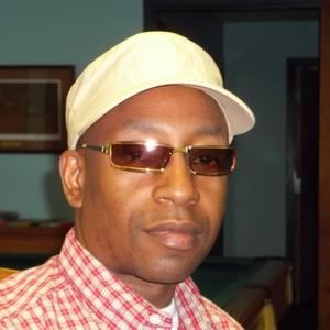 Meet your Posher, Warren